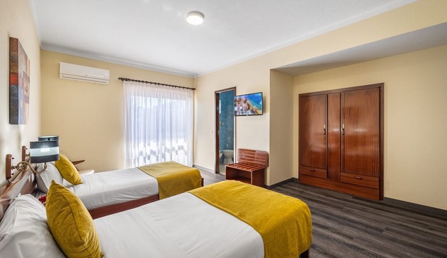 HOTEL COLMEIA MONTE REAL