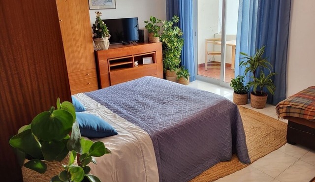 Sea view studio with high speed internet