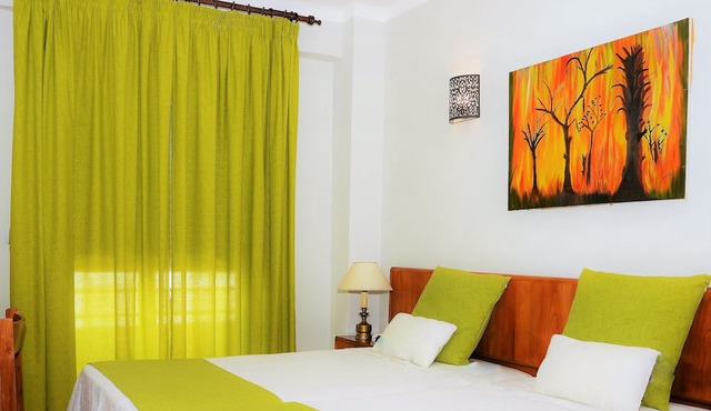 Apartamentos Lindomar
