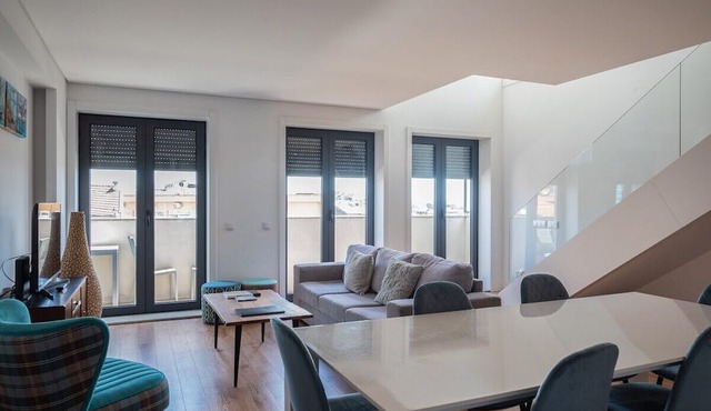 COMFY PORTO - Charming flat with terrace located in Porto centre