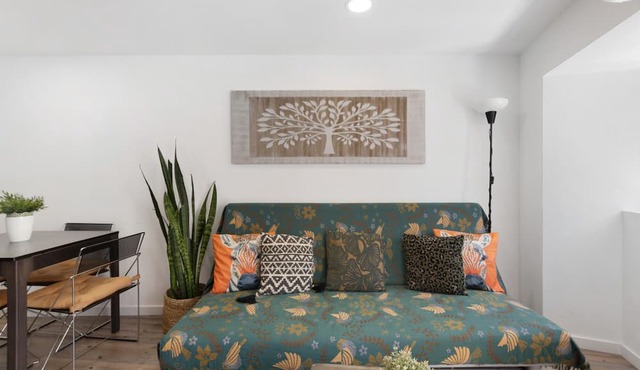 Apartment Alfama Travel in the Heart of Lisbon and near the Harbour.