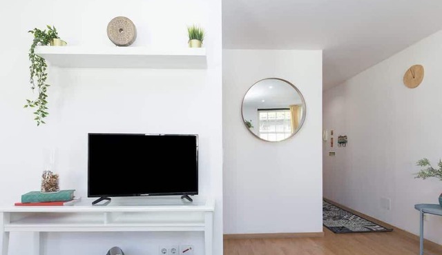 Charming Sunny Flat | Batalha by HostWise