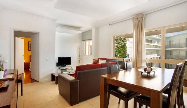 Apartment 'Funchal Centre Bliss - Soulful Stays' with Sea View, Shared Terrace and Wi-Fi