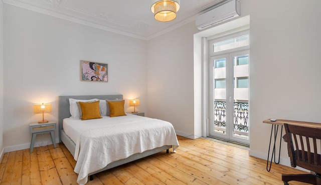 Brand new luxury apartment riverside