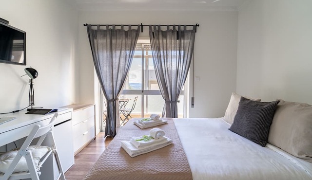 Álvares Araújo - Apartamento Familiar perto da Estação de Comboio