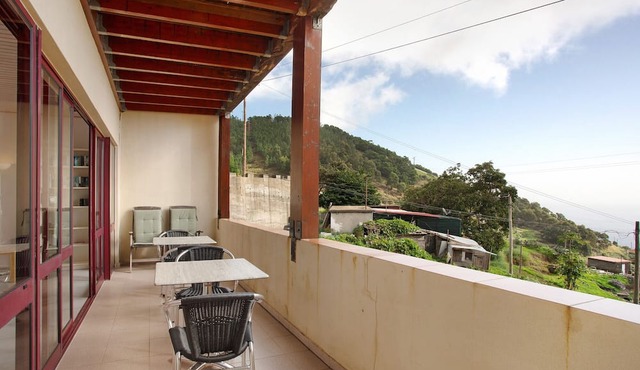 Apartment 'Casa Conny' with Sea View, Balcony and Wi-Fi