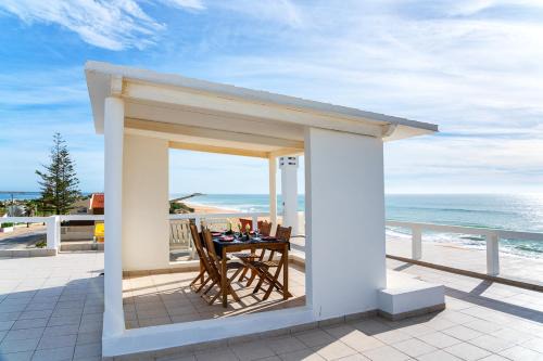 Blife Cerya private rooms at Faro beach